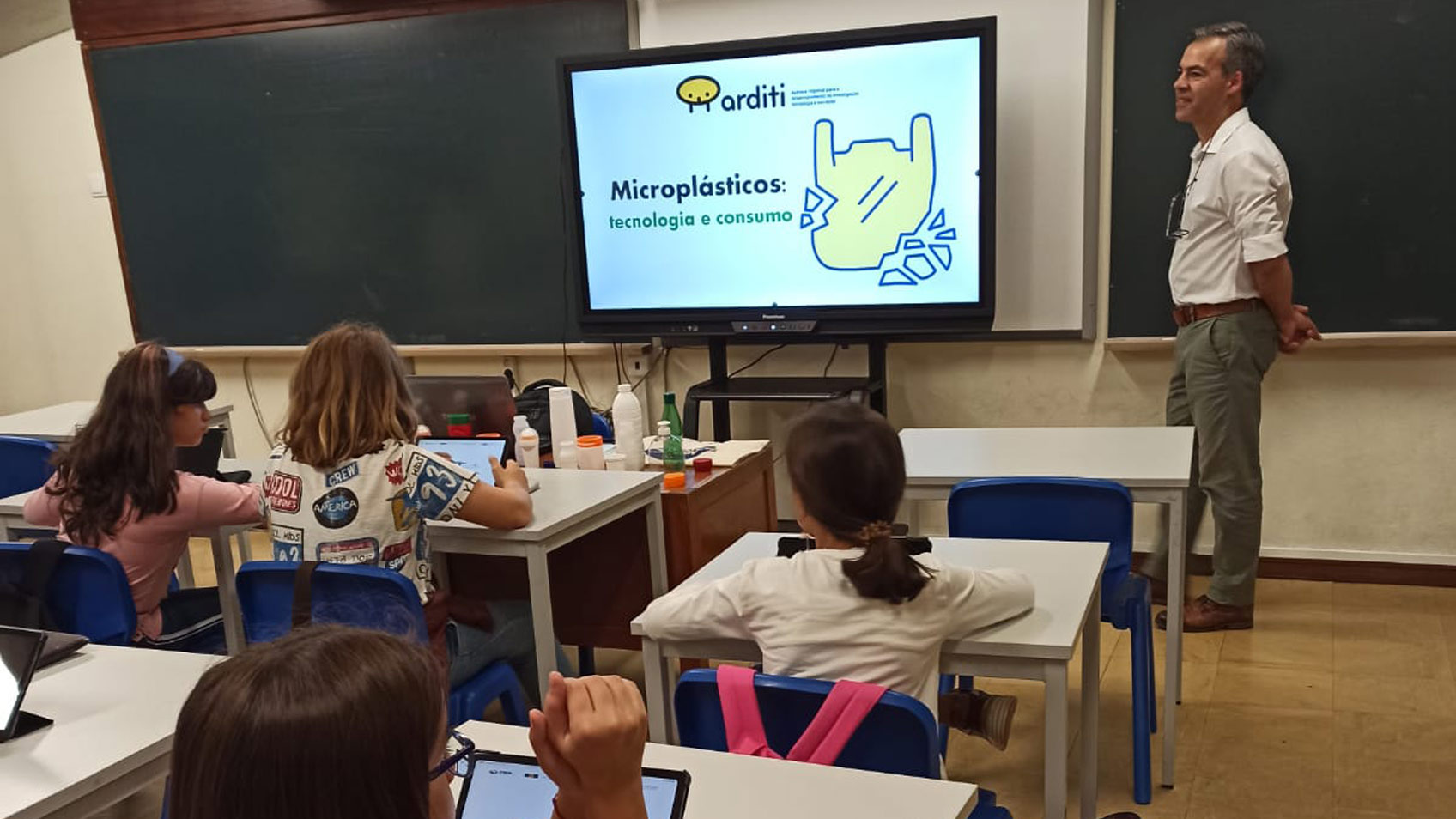 Atividade Educativa - Microplásticos: tecnologia e consumo